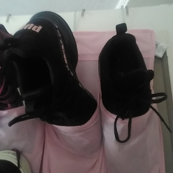 Shoes - Picture 4 of 4